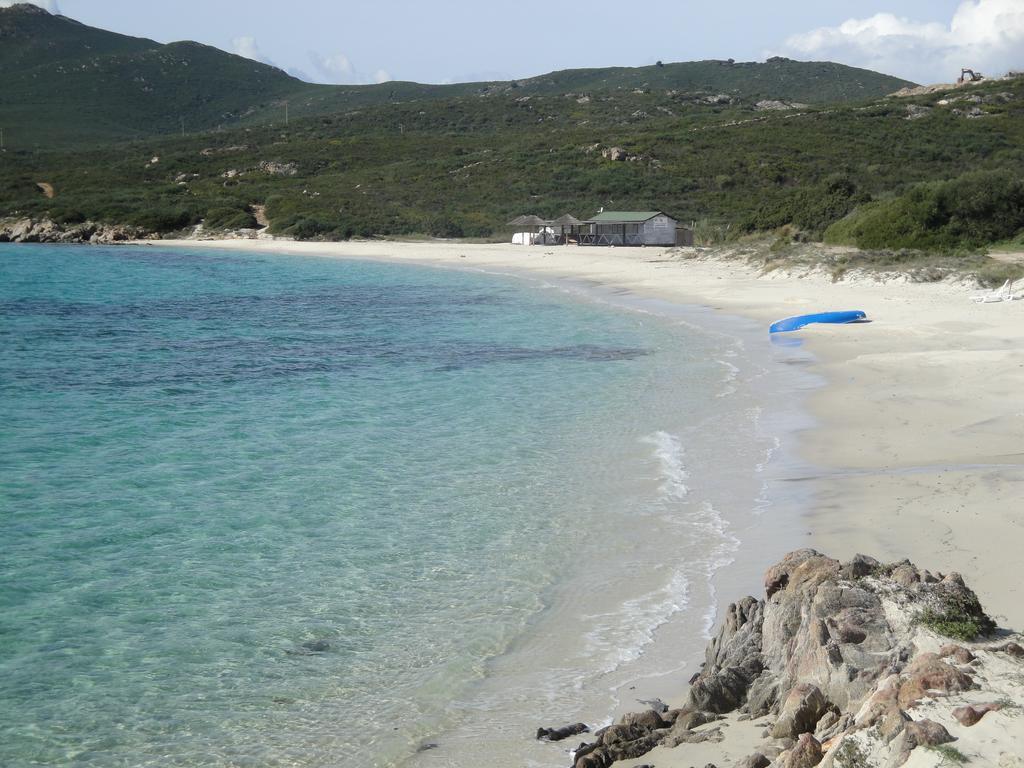 Appartamenti Spiaggia Bianca Golfo Aranci Eksteriør billede